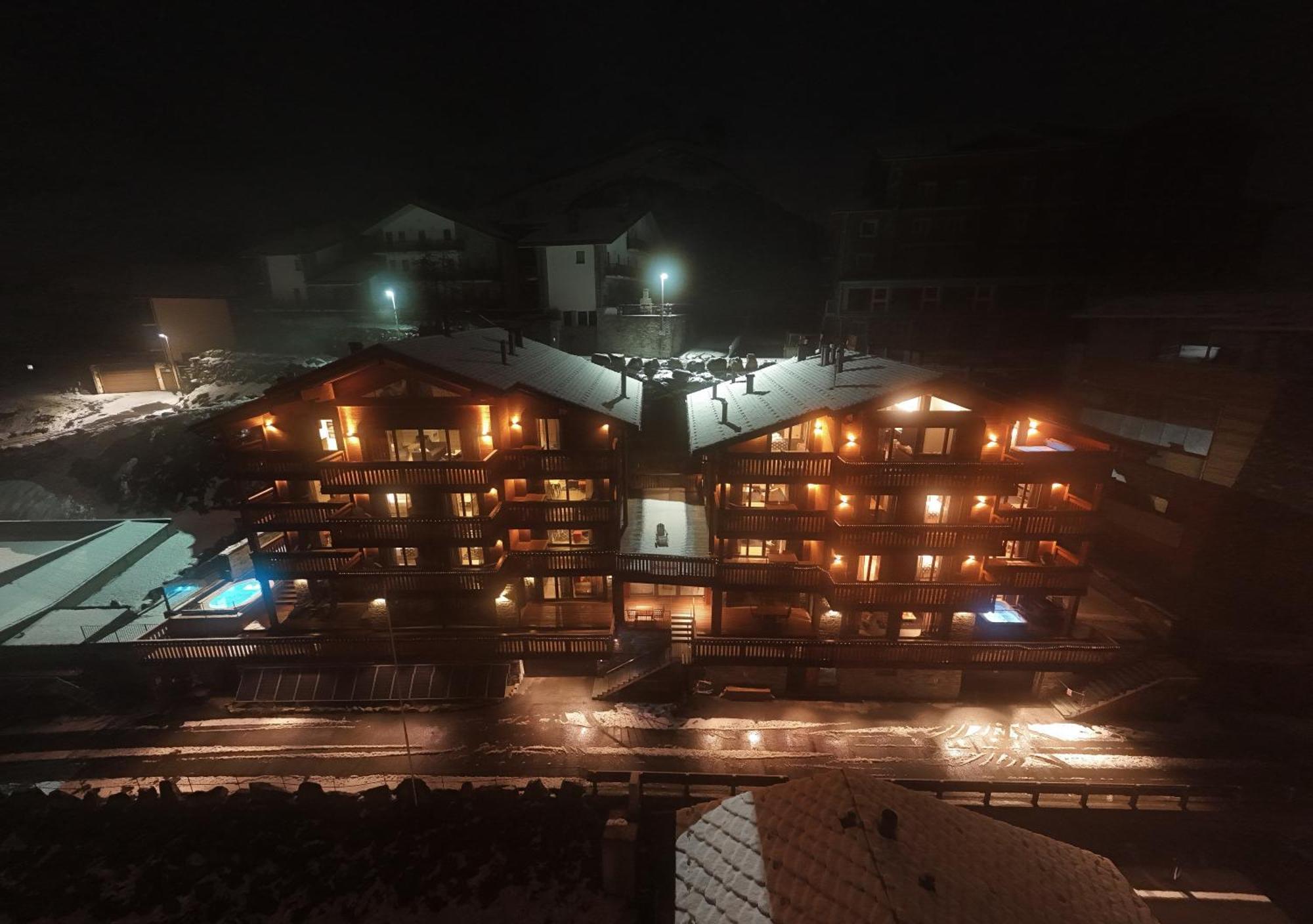 بيريوِل تْشيرفينيا La Cresta Chalet المظهر الخارجي الصورة