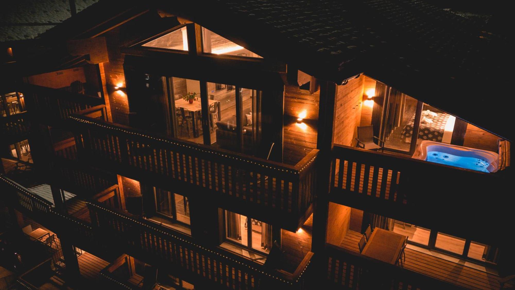 بيريوِل تْشيرفينيا La Cresta Chalet المظهر الخارجي الصورة